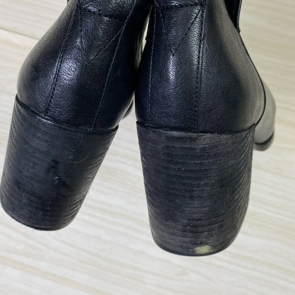 Vionic Black leather square toe Lyssa ankle Chelsea boots size 7.5 - Picture 10 of 13